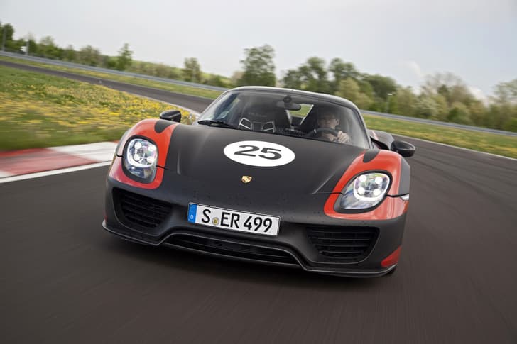 Porsche 918 Spyder photo gallery